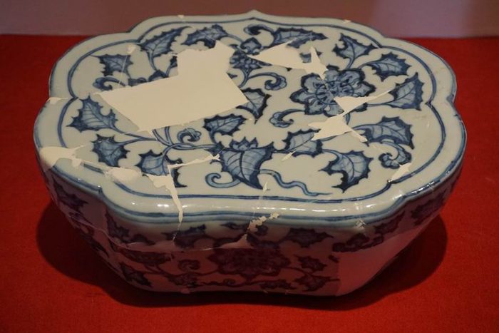 青花折枝文化如意枕头 