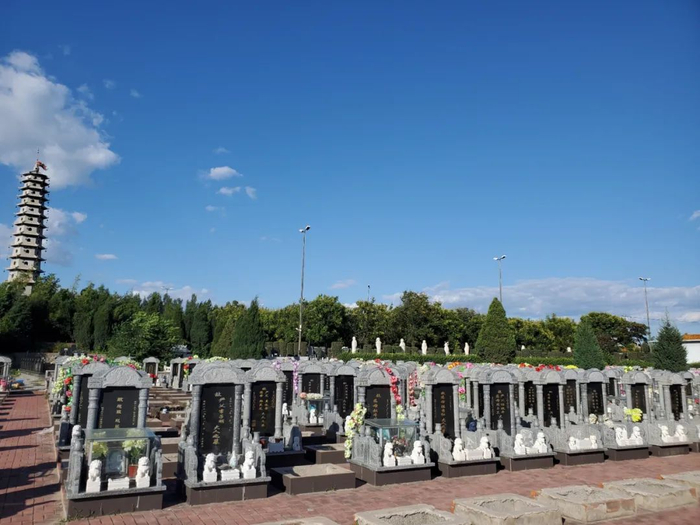 △涉嫌违规占用耕地的福泉公墓