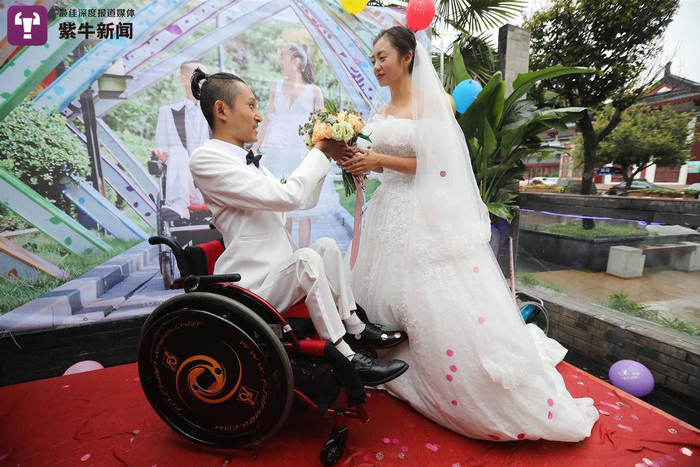 张为和女友石应波互相许下诺言