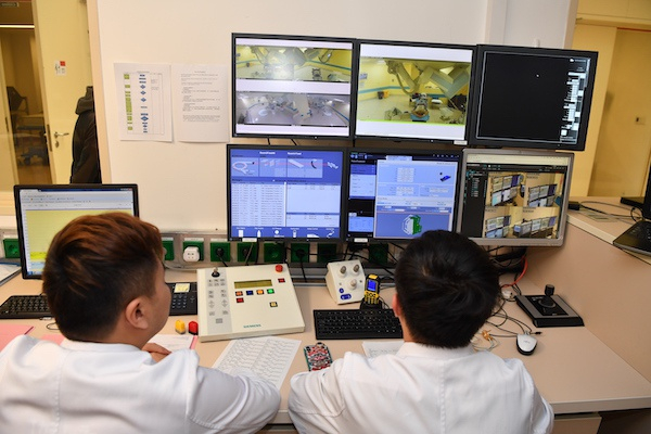 图说：重离子治疗复发鼻咽癌的“中国方案”得到国际同行的一致认可 新民晚报记者 徐程 摄