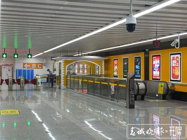 △菊华站服务台设计参考了滇越铁路法式风格