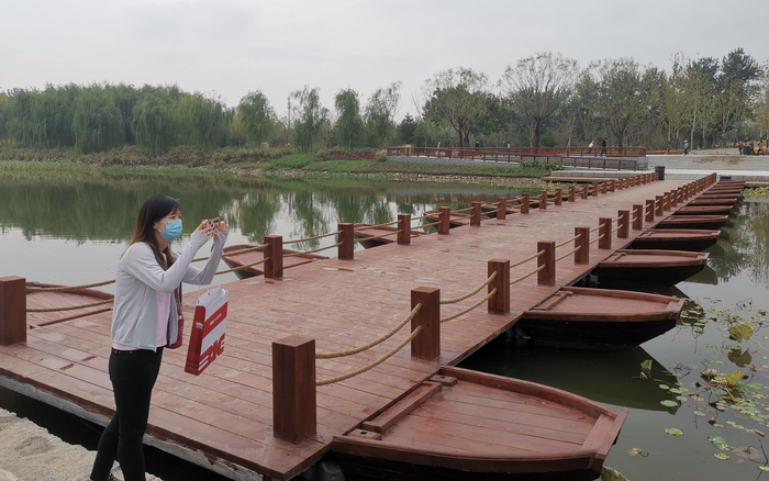 运河故道上的浮桥将给游客带来新鲜体验。新京报记者 张璐 摄
