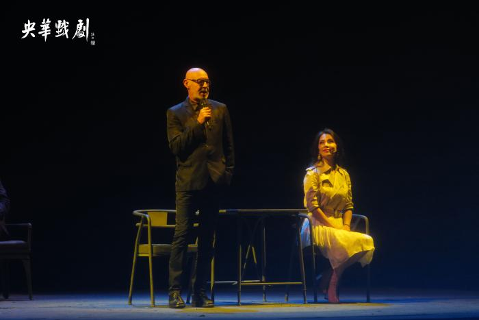 法国著名戏剧导演埃里克·拉卡斯卡德担任《雷雨》《雷雨·后》导演