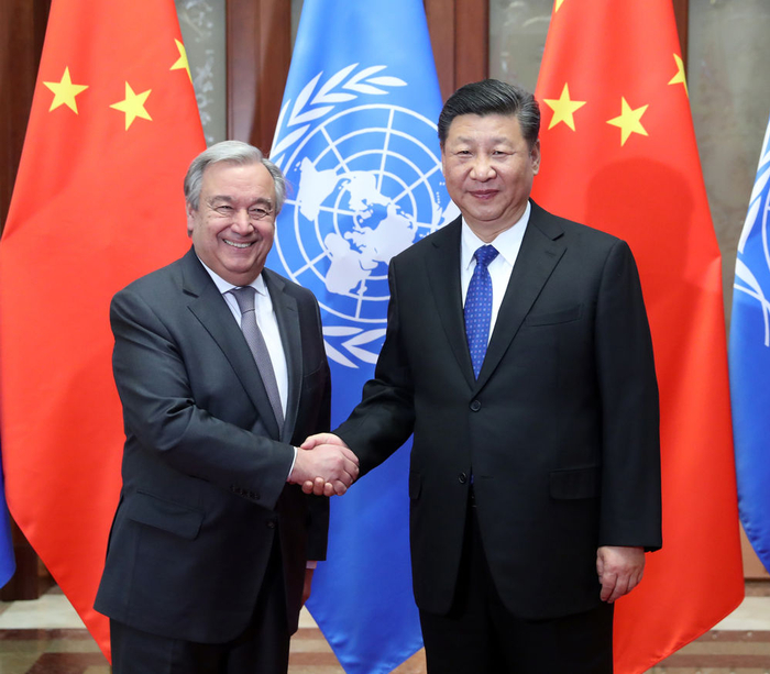 2018年4月8日，国家主席习近平在北京人民大会堂会见联合国秘书长古特雷斯。新华社记者 刘卫兵 摄