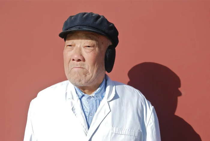 △ “不跟你谈历史了，我要锻炼啦。” 图片提供 | 碎掉冰