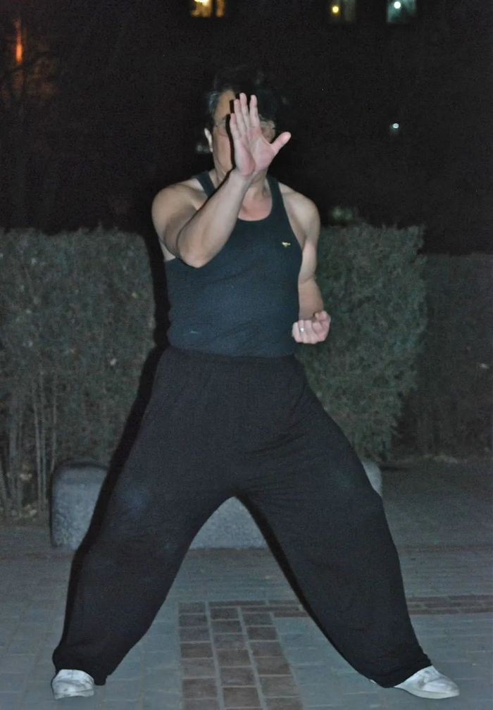 △ “我十一岁习武，练的是咏春、八卦，还有这个少林功夫。” 图片提供 | 碎掉冰