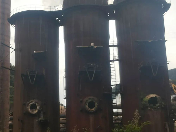 炼铁高炉   受访者供图 