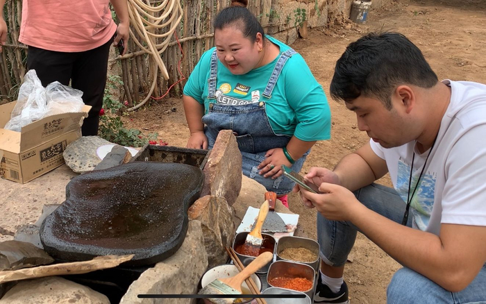 全职村播达人许海利。新京报记者 耿子叶 摄