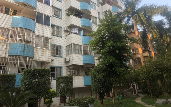  8月25日，南宁三十三中学生宿舍楼。新京报记者 李昀 摄