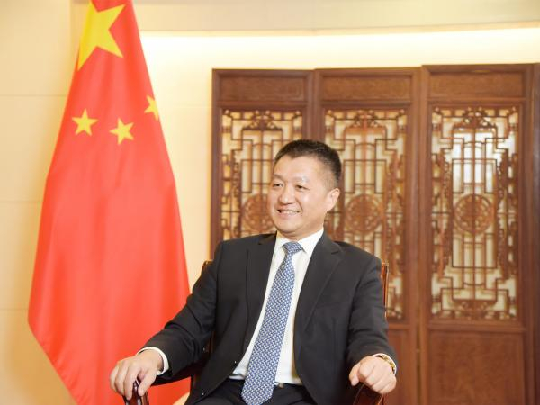 外交部美大司司长陆慷