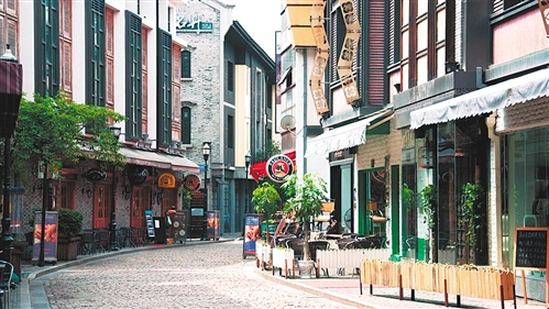 宁波老外滩街区的中马路酒吧一条街。 （资料图片）