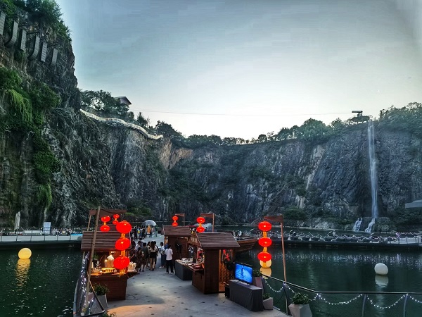 图说：高品质酒店即是休闲度假目的地  采访对象供图（下同）