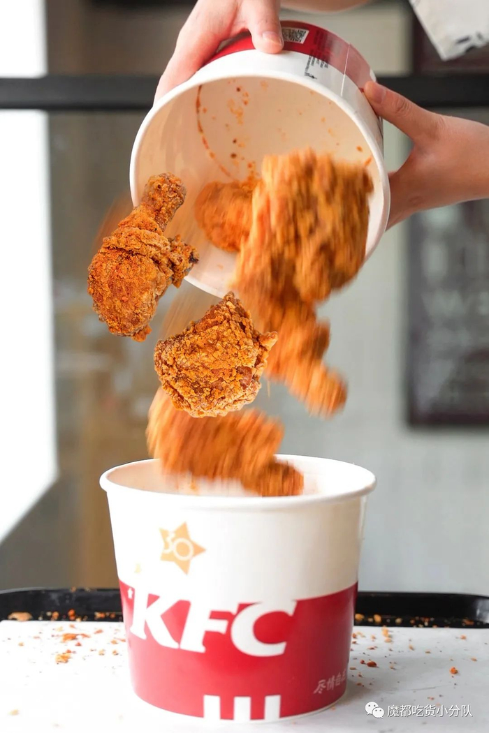 KFC【新】炸鸡来了，叫嚣原味鸡|脆皮鸡|黄金|选手|肯德基|部位_新浪新闻