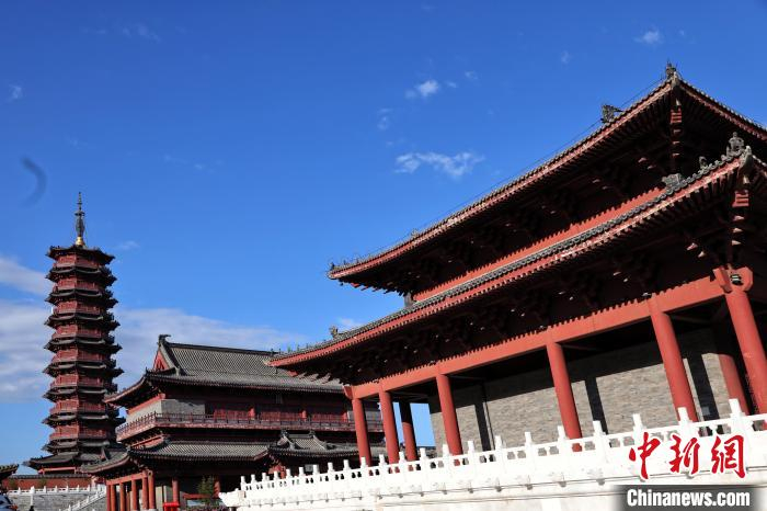 海拉尔万佛寺。　陈国明 摄