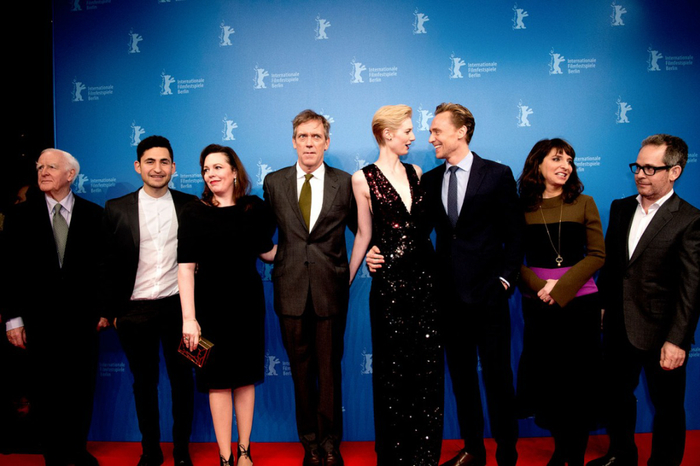 ▲和官方身高1.88米的“抖森”在戏外也很有爱。