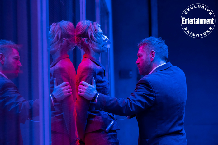 ▲《信条》剧照，这场戏是在逆向中。