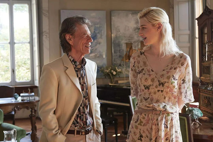 ▲《焦橙邪说》中伊丽莎白和米克·贾格尔。