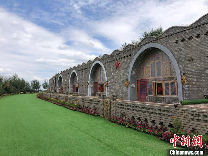     宁夏固原市西吉县龙王坝窑洞宾馆。　于晶　摄