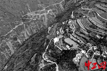 甘肃省西和县蒿林乡地处山区，是甘肃省40个深度贫困乡镇之一。到2019年，该乡12个行政村有9个实现整村脱贫。工人日报-中工网记者 王伟伟 摄