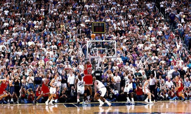 乔丹89年是怎么在抢五大战中投中“The Shot”的?|乔丹|迈克尔·乔丹|埃卢