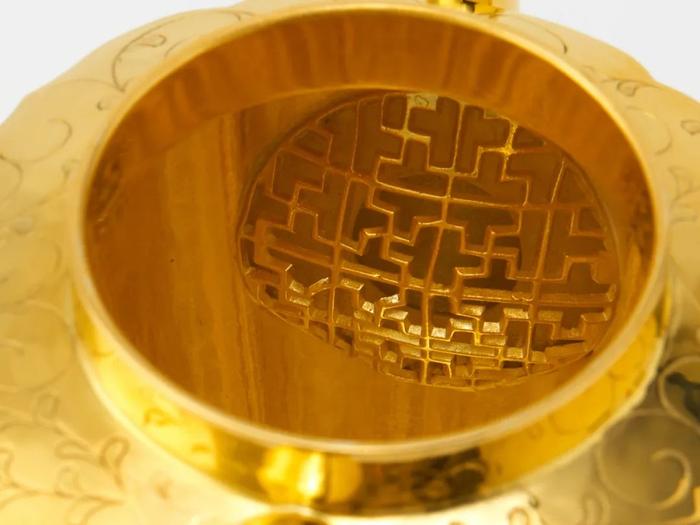 999纯银、24K纯金手作茶壶，非遗大师母炳林出品|| Chin@美物_