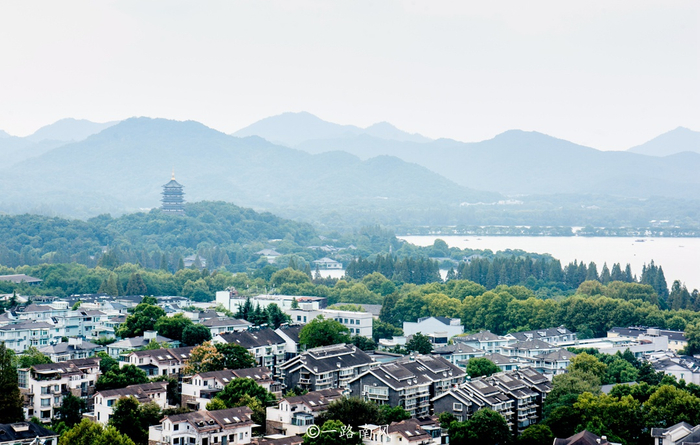 杭州有一个座山巅耸立的城隍阁,是欣赏西湖全景的理想地|城隍庙_新浪新闻