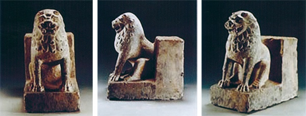 图十一北周翟曹明石棺床榻腿蹲狮