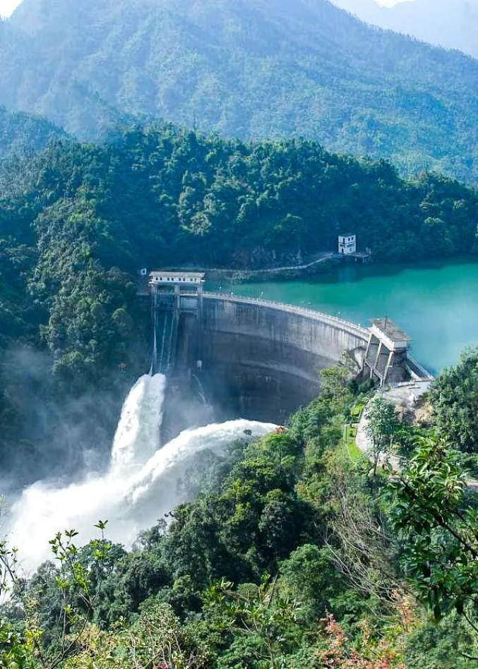 除了依靠坝体自重
