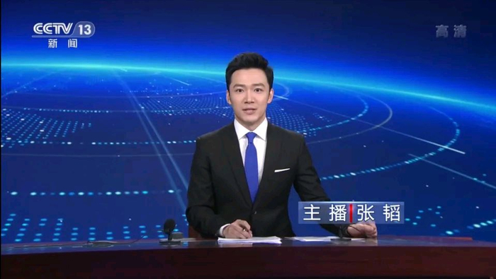 央视主持人张韬,从夜播到春晚只用了一年,果然好看的皮囊受欢迎|央视春晚_新浪娱乐_新浪新闻