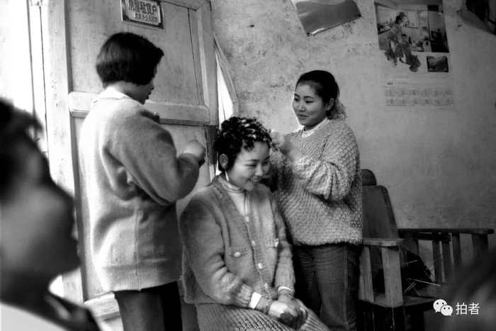 1989年，重庆，“柔发添娇媚”。