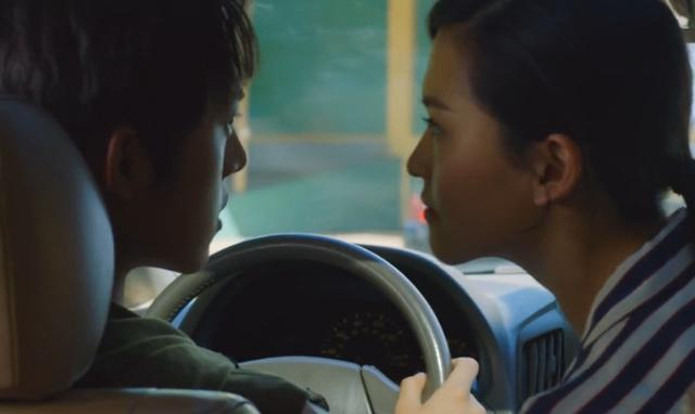 《暹罗密码》中,夏天和张俪开车跟踪杨佳,最开始的时候,是张俪开的车