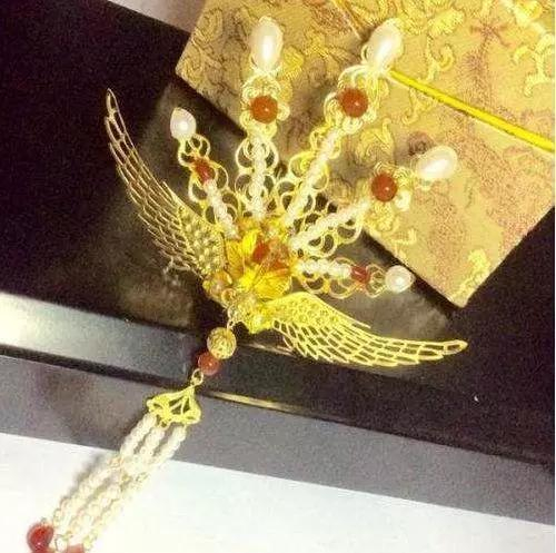 心理测试:哪只凤钗是皇后用的?看你12月份要怎么才能走上坡路|心理健康|工作|生活|事情|健康_新浪新闻