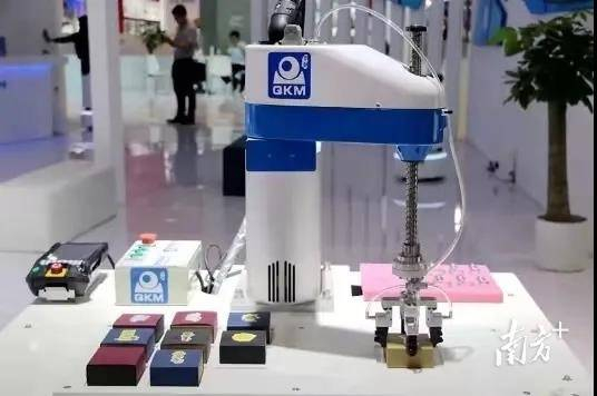 智能装备产品。