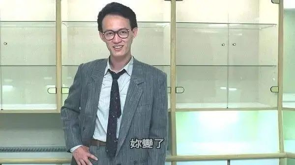 “怪人”金士杰:不顾争议迎娶22岁女学生,70岁仍在赚钱养家