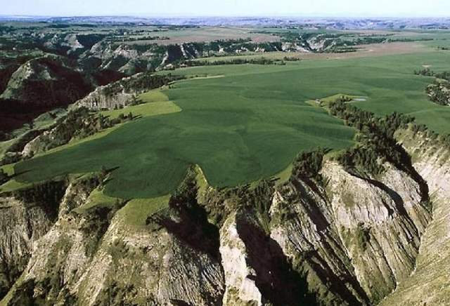 黄土高原上的地貌形态:黄土塬、黄土梁和黄土峁