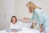 育儿博主:孩子被父母吼完后的表现,暗示其性格?