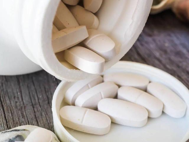 钙片怎么吃效果最好?如何正确服用钙片?可能很多人吃错了