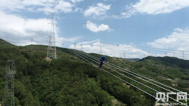 白鹤滩水电站500千伏工程接入四川电网（央广网发 国网四川电力公司供图）