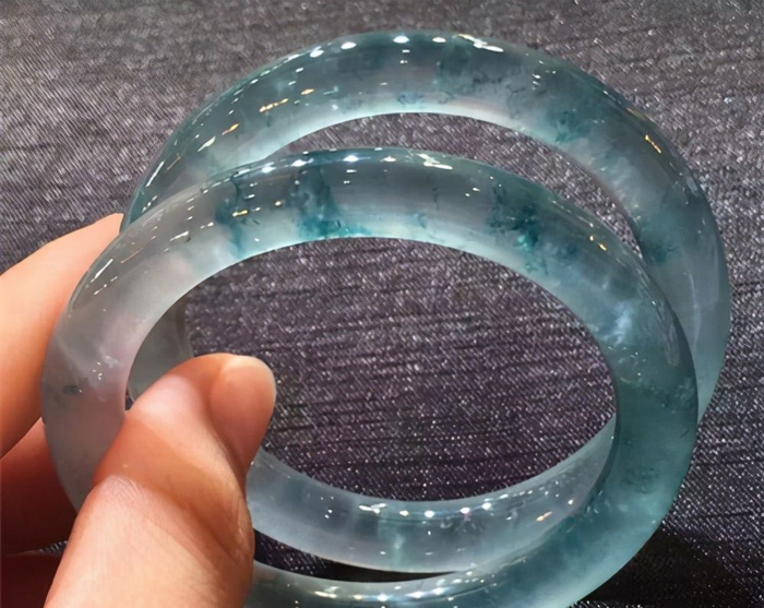 俄罗斯玻璃种翡翠它是什么|翡翠|硅酸盐|铝硅酸盐_新浪新闻