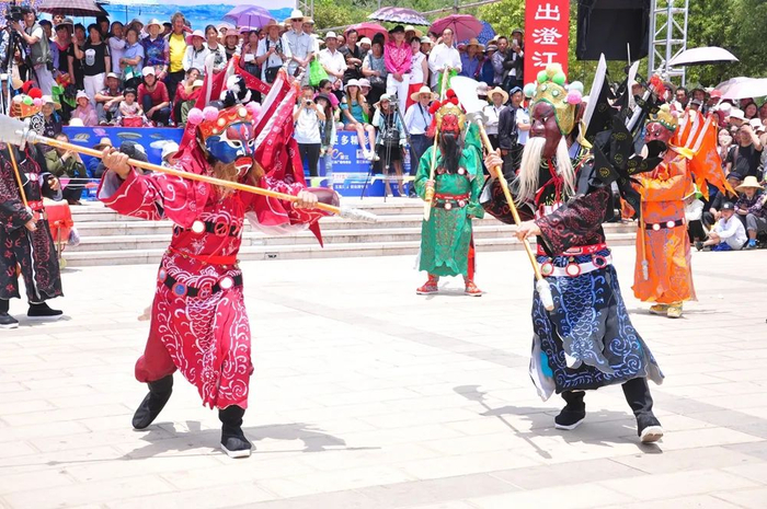 澄江关索戏 何超 摄