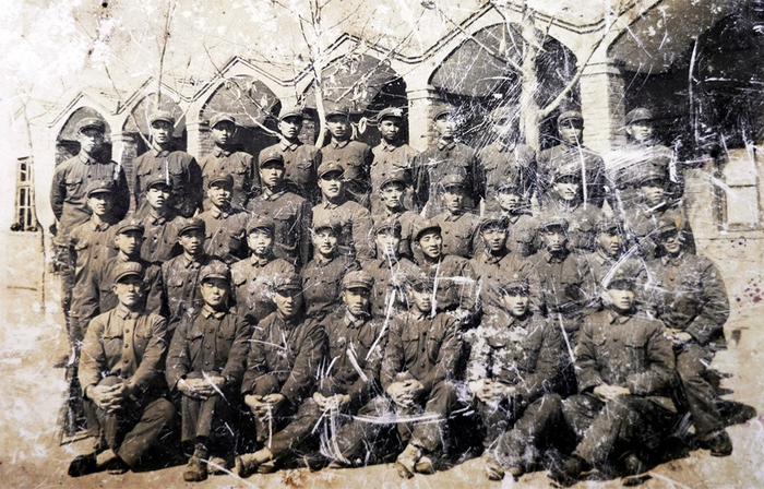 参军入伍时的合照（央广网发 忠县史志研究室供图）