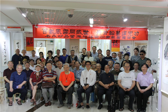 活动参与人员合照（央广网发薛成毅摄影）