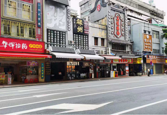 疫情下，广州荔湾区街景，红餐网摄于2021年5月31日12时