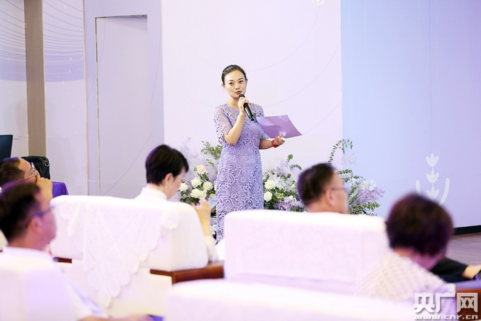 新疆伊帕尔汗香料股份有限公司山东分公司总经理吕艳琼致辞（央广网记者 唐磊 摄）