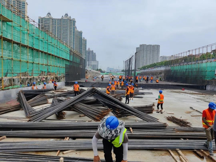 潍坊市区首条高架快速路—宝通街快速路正在紧张施工中（央广网发 受访者供图）