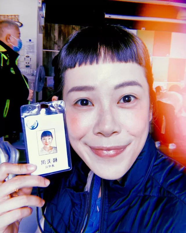 娱记曝香港娱乐圈600多名艺人失业?有人做服务员,有人做保安