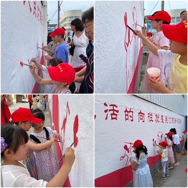 　　孩子们描绘心中的祖国（央广网发 通讯员供图）