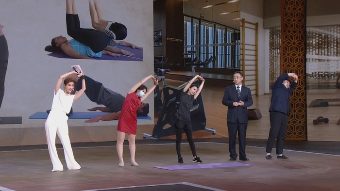 弯腰、后仰也能自测“腰病”!常练几个动作,保护腰椎、缓解腰痛~