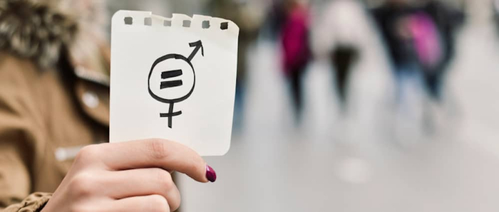 在许多人看来，性别中立用语是性别平等的一个表现。