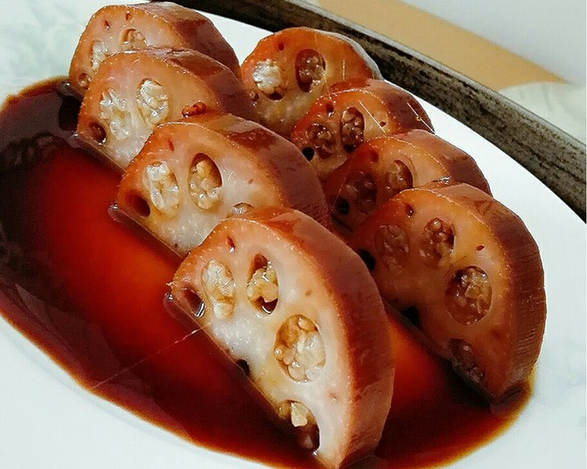 教你3个技巧,入口软糯美味,甜而不腻|糯米藕|红糖|莲藕_新浪新闻